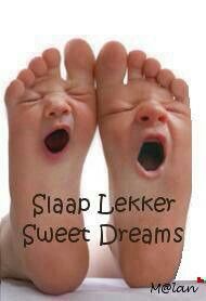 two feet with their mouths open and the words slap leker sweet dreams