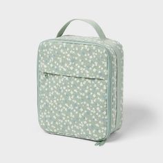 Read reviews and buy 100% Recycled Cotton Floral Lunch Bag Green - Room Essentials™ at Target. Choose from contactless Same Day Delivery, Drive Up and more. Pink Lunch Bag, Lunch Boxes For Women, Cute Lunch Boxes, Lunch Box Containers, School Kit, Reusable Lunch Bags, Kids Lunch Bags, Cooler Lunch Bag, Lunch Box Bag