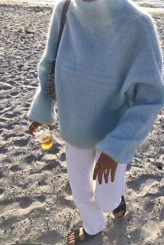 Plus Size Coastal Fashion, Coastal Grandson Outfits, Coastal Mom Outfits, Cold Boat Day Outfit, Cornwall Outfit Ideas, Beach House Outfit, Coastal Winter Outfits, Rich Grandma, Coastal Outfits