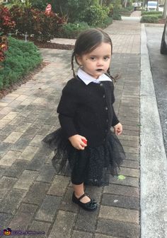 Karneval Diy, Meme Costume, Old Halloween Costumes, Wednesday Addams Costume, Toddler Girl Halloween, Halloween Costume Contest