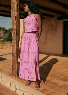 Long embroidered skirt;Gathers at waist below the belt;Front slit;Invisible zip and hook fastening in the middle back;Lined;Side length: 91 cm / 35.8 in (in all sizes) Gorgeous Maxi Dresses, Sleeveless Skirt, Embroidered Skirt, Evening Formal, Bhutan, Embroidery Lace, Sleeveless Crop Top, Summer Evening, Mongolia