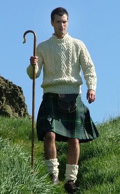 Irish Kilt, Scotland Men, Guys In Skirts, Irish Fashion, Kilt Outfits, Tartan Men, Scottish Fashion, Scottish Kilts, Tartan Kilt