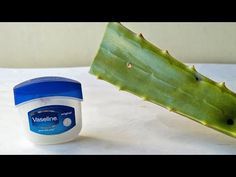 Face Skin Care Aesthetic, Vaseline Aloe Vera, Skin Care For Dark Spots, Vaseline For Face, Aloe Vera Gel Face, Acne Hacks, Skin Care At Home, Skin Care For Oily Skin, Face Skin Care Products