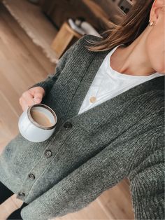 Shop Cashmere Cocoon Cardigan and other curated products on LTK, the easiest way to shop everything from your favorite creators. Estilo Indie, Cocoon Cardigan, Crisp Autumn, Trendy Outfit Ideas, Into Fashion, Autumn Outfits, Trendy Fall, Fall Outfit Ideas, Trendy Outfit