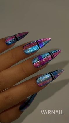 #fashion #gelpolish #Christmas #nailsalon #nailinspo #nails #nailmagazine #cateyegel #silvercateyegel Christmas Cat Nails, Cat Eye Christmas Nails, Winter Nails Design, Magnetic Gel Polish, Curve Line, Fancy Nails Designs, Inspired Nails, Dope Nail Designs, Nail Art Designs Diy