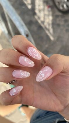 Hawaii Wedding Nails, Classy Acrylic Nails Almond, Hawaii Flower Nails, Hawaii Nail Designs, Hawaii Nails, Summery Nails, Girly Acrylic Nails, Basic Nails, Soft Nails