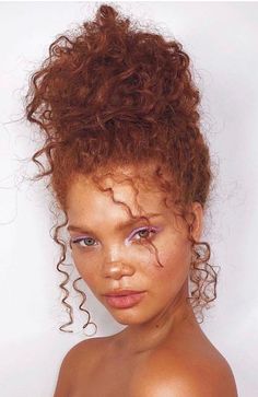 Red Curly Wig, Long Natural Curly Hair, Curly Bun, Red Curly Hair, Ginger Hair Color, Heatless Curls, Messy Bun Hairstyles, Shot Hair Styles, Ginger Hair