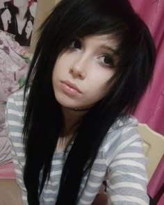 Long Sideswept Bangs, Brown Emo Hair, Punk Hair Women, Emo Fringe, Scene Haircut, Black Emo Hair, Blonde Scene Hair, Scene Hair Long, Early 2000s Hairstyles