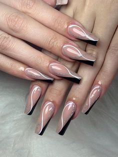 Black and White  Collar    Color Nails Embellished   Beauty Tools Long Coffin Nail Ideas, Silver And White Nails, Nails Inspiration Ballerina, Henna Nails, Fake Nails Long, Black Acrylic Nails, Simple Acrylic Nails, French Nail