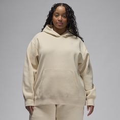 Looking for a little extra warmth? Grab this classic hoodie. Smooth on the outside and brushed soft on the inside, our midweight fleece gives you all the cozy feels with a roomy, relaxed fit. Jordan Sweatshirt, Womens Oversized Hoodie, Puma Sweatshirt, Women's Hoodie, Product Story, Embroidery Hoodie, Puma Logo, Hoodie Oversize, Hoodie Green