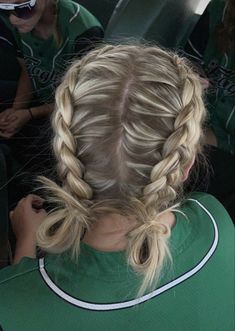 Dc Fits, Soccer Hair, Track Meet, Sport Hair, Gym Ideas, Game Day Hair, Athletic Hairstyles