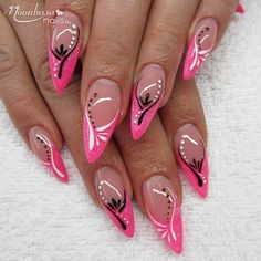 Magyar módra Pointed Pink Nails, Nail Designs Trends, Summer Nails Coffin, Summer Nail Designs, Pointy Nails, Gel Nail Art Designs, Perfect Manicure, Stylish Nails Designs, Pink Nail Art