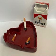 Clay Crafts For Gift, Clay Ciggerate, Airdryclay Ashtray, Ashtrays Ideas, Clay Gifts Ideas, Airdry Clay Ash Tray, Asbak Clay, Clay Room Decor, Homemade Ashtray