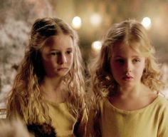 Cassiana and Leanore. Era Victoria, Fire And Blood, I Love Cinema, Killer Queen, White Queen, Kid Character, Story Inspiration, Medieval Fantasy