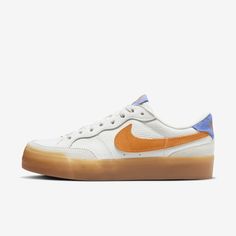 Nike Sb Women, Womens Dunk Low, Cinderella Slipper, Pretty Heels, Nike Internationalist, Nike Sb Zoom, Tenis Nike, Nike Sb Dunks Low, Swag Shoes