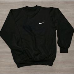 Stylish Men Wear, Sick Clothes, Vintage Nike Sweatshirt, Baggy Clothes, Guys Clothing Styles, Cute Lazy Outfits, Nike Vintage, Nike Sweater, Nike Sweatshirts