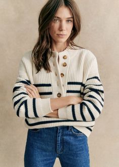 Lucas Jumper - Ecru / Navy - Organic Cotton - Sézane Chunky Jumper, Long Sleeve Jumper, Mode Casual, Bold Stripes, Cardigan Fashion, Mode Inspiration, Parisian Style, Favorite Jeans, Chunky Knit