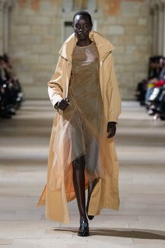 Akris Spring 2025 Fashion Show | The Impression Fashion Show