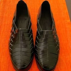 Size 8m 100% Italian Leather Soft Cushion Padding Insoles Brand New/Never Worn Black Plain Toe Loafers With Vibram Sole, Black Flat Dress Shoes With Rubber Sole, Black Modern Plain Toe Moccasins, Black Plain Toe Modern Moccasins, Modern Black Plain Toe Moccasins, Black Slip-on Loafers With Vibram Sole, Black Slip-on Leather Shoes With Vibram Sole, Black Dress Shoes With Leather Footbed, Leather Loafers With Vibram Sole