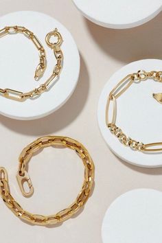 gold bracelets. chunky gold bracelets. womens fashion. womens accessories. Jewelry Flatlay, Fine Jewelry Photography, Shop Counters, Photography Bags, Bracelets Collection