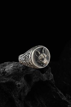 Large Fox Signet ring has been created by talented craftmens as handmade. We design to compliment your style! We believe there is something special for everyone and for every occasion, whether you're shopping for yourself or looking for a gift. Our wide selection of jewelry leaves no doubt or question marks regarding if one can find anything for themselves. Item Details Gender : Male / Female / Unisex Material : 925K Sterling Silver Total weight : 10.00 - 12.00 Gr. (US 11 Size) All our products Classic Handmade Stackable Rings As Gift, Handmade Classic Stackable Rings, Symbolic Nickel-free Ring For Gift, Nickel-free Symbolic Ring For Gift, Adjustable Sterling Silver Engraved Ring Collectible, Handmade Adjustable Signet Ring For Anniversary, Classic Handmade Engraved Ring For Promise, Classic Handmade Engraved Promise Ring, Handmade Symbolic Sterling Silver Engraved Ring