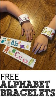 FREE Alphabet bracelets are perfect to help toddler, preschool, prek,  kindergarten, first grade kids practice letters and remember their letter of the week. SUPER CUTE! Kindergarten Centres, Alphabet Bracelets, Montessori Resources, English Abc, Abc Centers, Phonics Activity, Kindergarten Letters