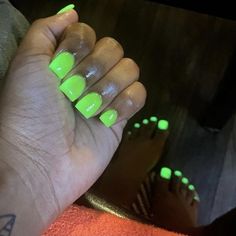 Short Like Green Nails, Loud Color Nails, Green Toes Nails, Green Acrylic Toes, Short Neon Green Nails, Neon Green Toes, Short Nails Neon, Short Green Acrylic Nails