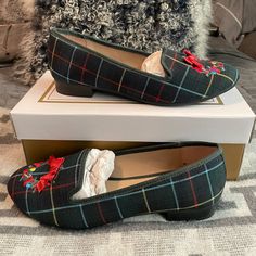 Brand New With Original Packaging Fits Tts Plaid Wreath, Plaid Flats, Club Shoes, Flat Color, Charter Club, Flat Shoes Women, Loafer Flats, Gloves, Wreath