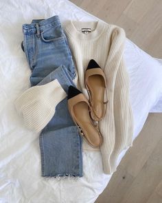 Outfit Flat Lay, Mode Tips, Style Casual Chic, Flats Outfit, 가을 패션, Business Casual Outfits, Mode Inspiration