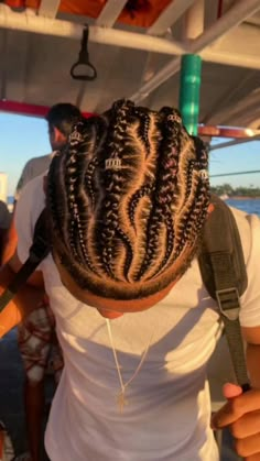 Cornrows Hairstyles Men, Curly Hairstyles Homecoming, Haircuts Medium Hair, Hair Bun Donut, Cornrows Men, Twist Hair Men, Cornrow Styles For Men, Cornrow Braids Men, Braids With Fade