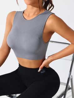 1pc Women Solid Color Seamless Sports Bra Grey    Fabric Plain  Slight Stretch  Women Activewear, size features are:Bust: ,Length: ,Sleeve Length: Fitness Style Women, Fitness Style, Seamless Sports Bra, Sport Bra, Inspiration Mode, Outdoor Woman, Grey Fabric, Sport Fashion, Active Wear For Women