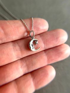 Dainty Silver Jewelry Aesthetic, Silver Moon Necklace, Moon And Star Necklace, Silver Jewelry Necklaces, Moon Gifts, Celestial Necklace, Dope Jewelry, Mini Mini, Charm Necklaces