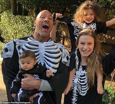 Dwayne Johnson Kids, Dwayne Johnson Wife, Dwayne Johnson Daughter, Dwayne Johnson Family, Dwyane Johnson, Lauren Hashian, Dwayne The Rock Johnson, Cute Family Photos, The Rock Johnson