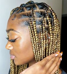 Golden Knotless Braids for Black Women Knotless Braids For Black Women, Single Braids Hairstyles, Best Braid Styles, Cornrows Natural Hair, Curled Updo, Different Braids, Braids For Black, Short Hair Images, 2023 Hair