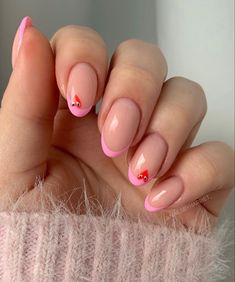 Simple Valentines, Swirl Nail Art, Nails Heart, Nails Valentines, French Tip Nail Designs, Nails 2022, Nail Designs Valentines, French Nail Art, Studded Nails