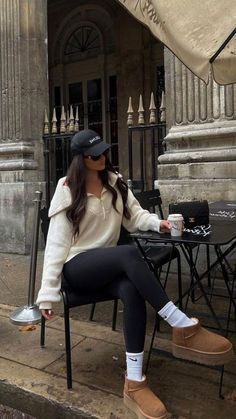 Platform Outfit, Outfit Botas, New York Outfits, Winter Fashion Outfits Casual, Chic Fall Outfits, Uggs Outfit, Cold Outfits