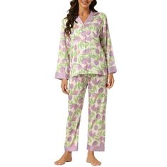 Great for loungewear, nightwear, sleepwear, home bedroom, daily wear This loungewear pajamas stes for women is constructed of soft satin fabric, comfy, breathable, and skin friendly, make it convenient to take on/off, keep you pretty and comfortable all day. Featuring floral print and elegant style design, soft and comfortable make you feel cozy all night, enjoy a comfortable sleep and sweet dream. No matter the cozy bedtime, casual home relax, laze afternoon, comfy bath, the soft and lightweigh Shorts Outfit Casual, Plus Size Sleepwear, Silk Sleepwear, Floral Pajamas, Purple Outfits, Night Dress For Women, Women's Pajamas, Casual Home, Satin Pyjama Set