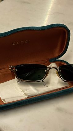 #очки#эстетика#гуччи#черный Clean Lifestyle, Lady Dior, Glasses Fashion, Body Care, Gucci, Wallet, Sunglasses, Quick Saves, Clothes