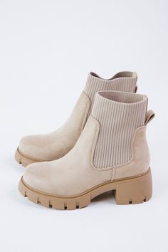 Zordy Ribbed Ankle Lug Sole Chelsea Boot, Wheat – North & Main Clothing Company Beige Lug Sole Boots Outfit, Trendy Women’s Shoes, Trendy Winter Shoes, Short Boots Outfit, Stylish Boots For Women, Fun Shoes, Popular Boots, Seafood Salad, Lug Sole Boots