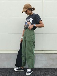 Chique Outfit, Korean Summer, Green Pants, Looks Vintage, Outfits Casuales, Look Fashion