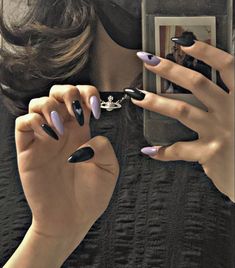 Black Gel Manicure, Red Prom Nails, Nail Art Red, Prom Look, Hippie Nails, Red Polish, Edgy Nails