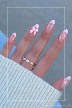 coquette nails designs Nail Idea Coquette, Coquette Almond Shaped Nails, Easy Coquette Nails, Coquette Nails Pink Bow