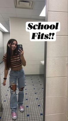 Outfits To Class College, Cute Outfits With Joggers For School, Simple Teenage Outfits, Outfits For Award Ceremony School, Cute Outfits For School 2023, Snowy Day Outfit For School, Outfit Ideas Jeans School, Spring Outfits School Appropriate, Outfit Ideas With Clothes Everyone Has