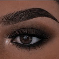 Prom Smokey Eye, Hoco Makeup Ideas, Emo Eye Makeup, Womans Tattoos, Makeup Yeux, Valentine Day Aesthetic, Black Eye Shadow, Eye Makeup Pink, Wallpaper Makeup