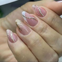 Glittery Nail, Summer Nails Short, Short Nail Ideas, Trendy Summer Nails, Gold Acrylic Nails, Nail Academy, French Tip Nail Designs