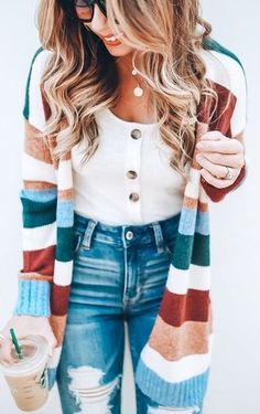 pinterest//annagraceasbury ➵☼✝︎ Knit Sweater Coat, Trending Fashion Outfits, Outfit Trends, Kimono Cardigan, New Fashion Trends, Inspired Outfits, Striped Cardigan, Striped Sweater, Ladies Dress Design