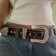 Shiny Belt Outfit, Bedazzled Belt Y2k, Bedazzled Belt Outfit, Y2k Belt Aesthetic, Cute Belt Outfit Ideas, Studded Belt Aesthetic, Y2k Belts Png, Big Belt Outfit Y2k, Y2k Belts Women