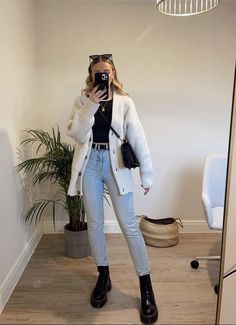 Outfit Ideas Rainy Day, Outfit Informal, Casual College Outfits, Europe Outfits, Soccer Mom