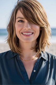 30 Shoulder Length Haircuts For Women: A Stylish and Versatile Choice - Bangz Hair Design Mid Length Hair Styles, Long Bob With Curls, Shoulder Length Haircuts For Women, Shoulder Length Haircuts, Stylish Haircuts, Bouncy Curls, Amazing Hair