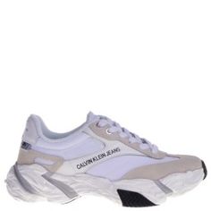 Witte Calvin Klein sneakers voor dames #sneakers #white Calvin Klein Sneakers, Calvin Klein White, Hoka Running Shoes, Saucony Sneaker, Running Shoes, Calvin Klein